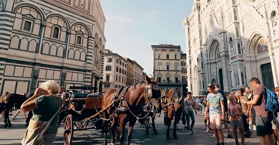 Florence Footsteps: Unveiling the Treasures of the Medicis - Where you start: Uffizi Gallery Gate 3 (and why it matters)