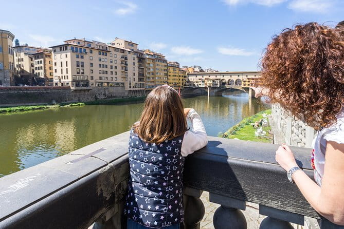 Florence for kids: private tour - Museo Casa di Dante: medieval streets where kids can picture daily life