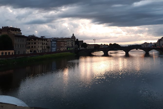 Florence Golden Hour Walking tour with Piazzale Michelangelo - The 5:00 pm golden-hour plan for Florence photos