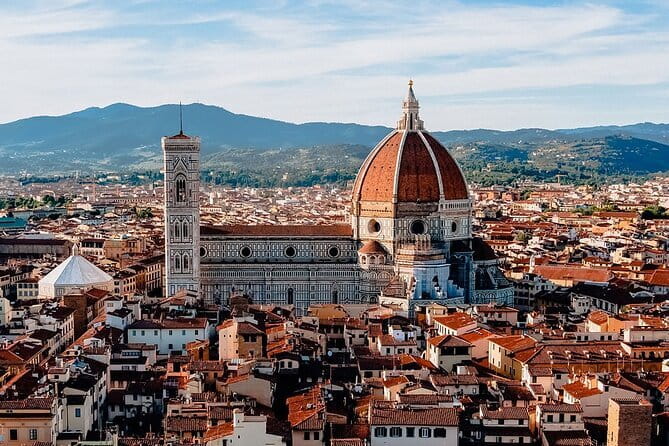Florence Golf Cart private City tour Center & Michelangelo square - Why a Florence golf cart fits the city’s real pace