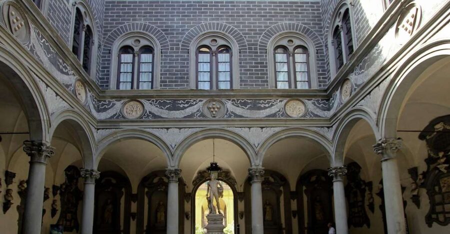 Florence: Guided Medici Tour - Key Highlights You’ll Notice Right Away