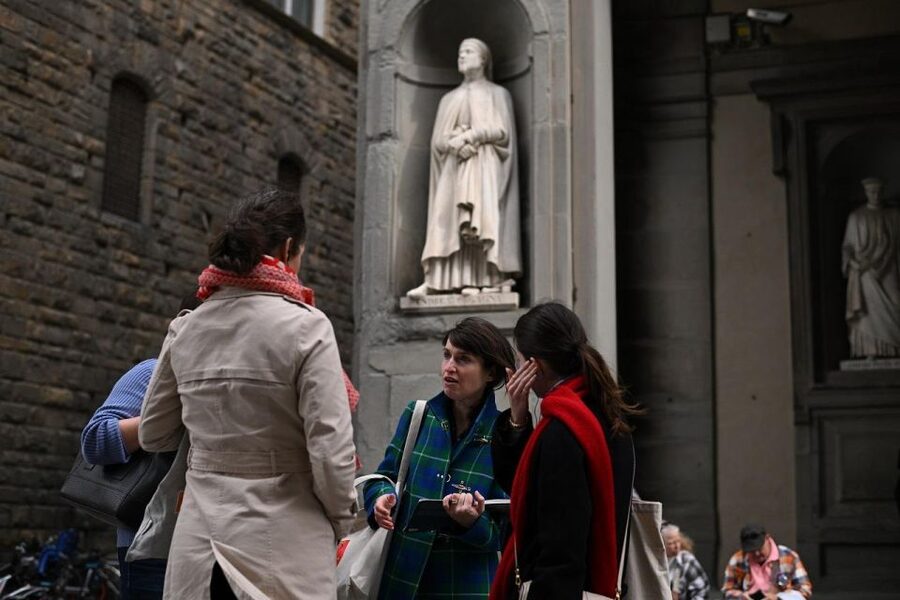Florence: Guided Tour of Medici Family Secrets and Chapels - New Sacristy and Michelangelo’s burials: where art and authority meet
