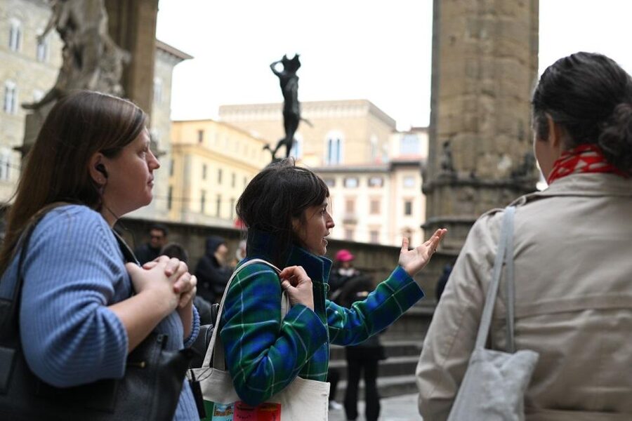 Florence: Guided Tour of Medici Family Secrets and Chapels - Starting point at Piazza di Madonna degli Aldobrandini and the timed-ticket reality