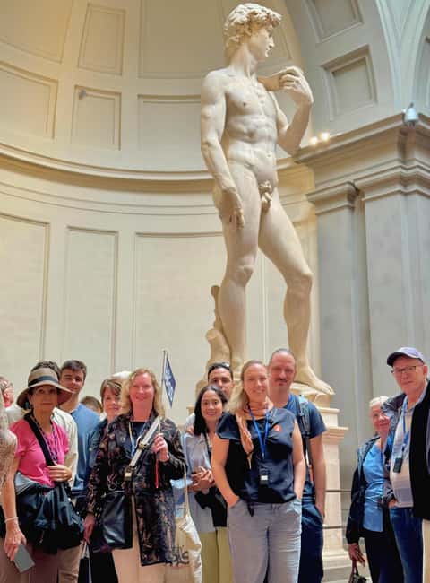 Florence: Guided Tour of the Accademia & David - The 10-minute walk: small transfer, big payoff