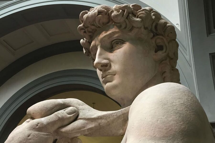 Florence: Guided Tour of the Accademia & David - The earphones and audio options: what you need to plan for