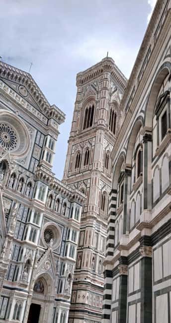 Florence: Highilights tour - Piazza San Lorenzo: the Basilica, Biblioteca Laurenziana, and the Medici Chapels story