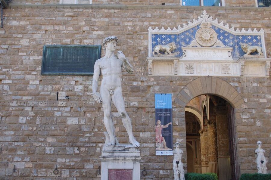Florence: Highlights and Small-Group Accademia Tour - Piazza della Repubblica: the start point with Roman echoes