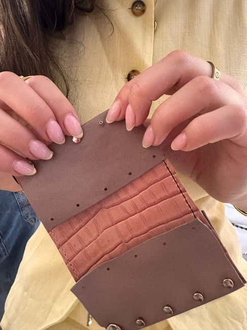 Florence: Leather Wallet-Making Workshop with Coffee - Who This Workshop Fits Best
