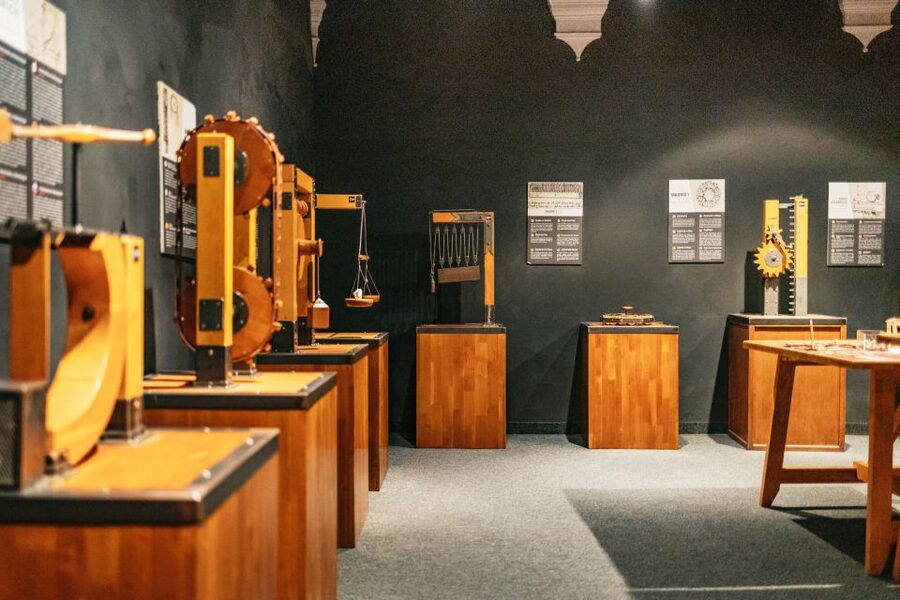 Florence: Leonardo Interactive Museum Entry Ticket - Audio guide on your smartphone: useful, self-paced, and language-flexible
