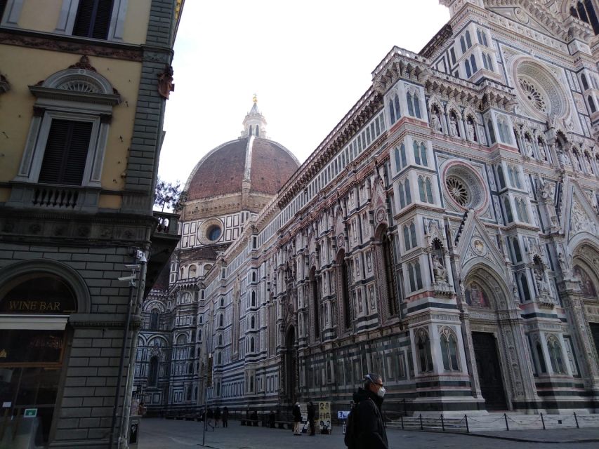Florence: LGBTQ Renaissance Walking Tour with Mila - Why this Florence LGBTQ tour feels different than a standard walk