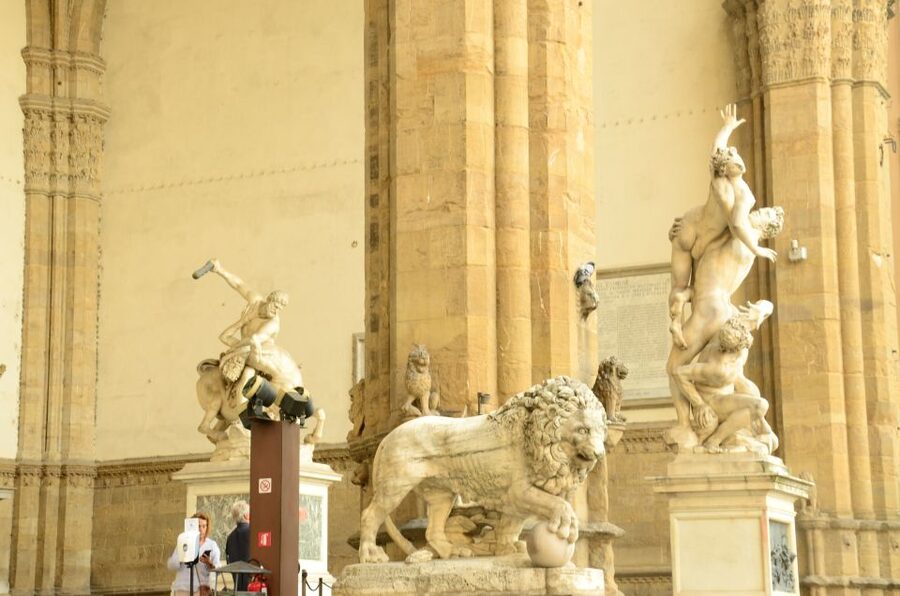 Florence Medici Bike Tour – Cycle Through History and Power - Getting Oriented: Meeting Point by Eataly and Starting with My Green Tour