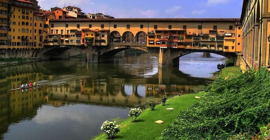 Florence: Medieval & Renaissance Private 3-Hour Walking Tour - Central Market to San Lorenzo: where the Medici story starts
