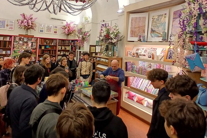 Florence: Meet the Artisans & Explore Historic Shops - Leather in Piazza Santa Croce: Scuola del Cuoio and Florentine craftsmanship