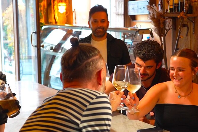 Florence: Mozzarella Cheese Making with Wine and food Tastings - Wine tasting in the middle of the meal (and why it works)