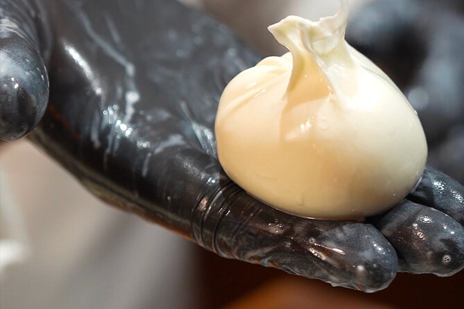 Florence: Mozzarella Cheese Making with Wine and food Tastings - Who this class is best for (and who should think twice)