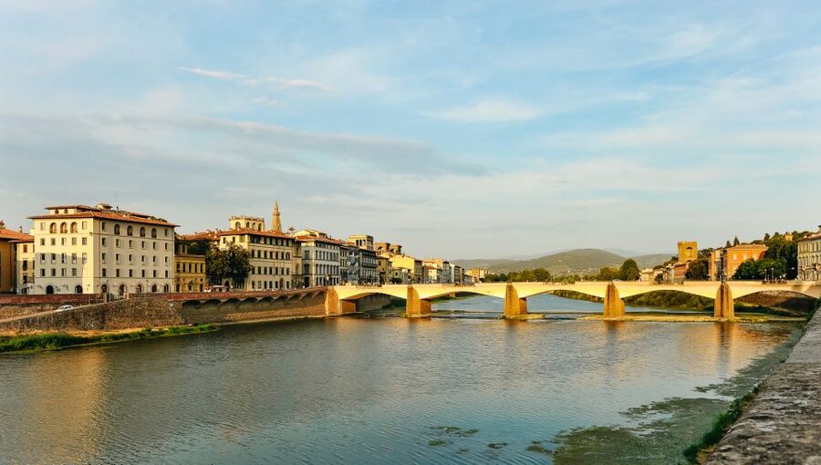 Florence: Old Town Golf Cart Excursion - The route logic: piazzas, bridges, and the Arno thread