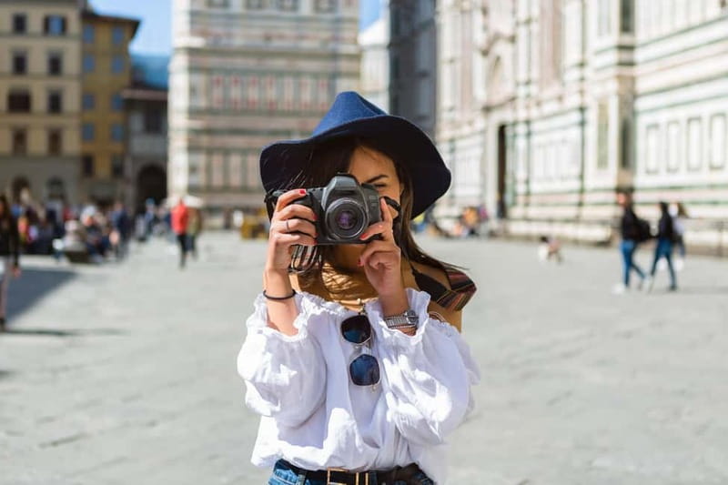 Florence on Foot: Stories, Secrets & Daily Life - Ponte Vecchio: the river crossing with built-in drama