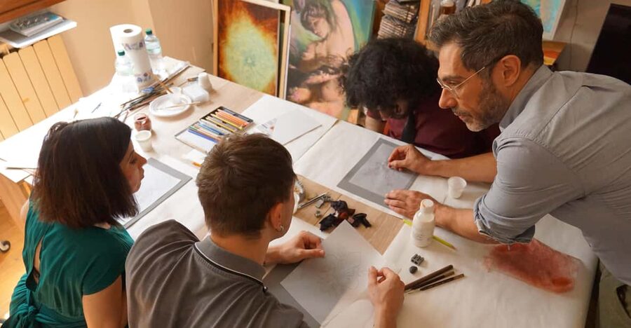 Florence: Painting experience, create your Florentine Lily! - The first phase: learning the techniques before you touch the paint