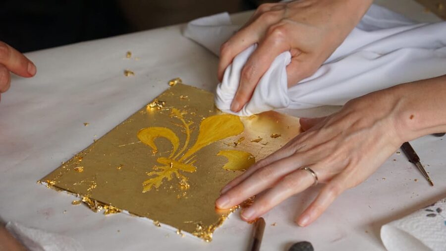 Florence: Painting experience, create your Florentine Lily! - Small group of 4: why this class feels different from big workshops