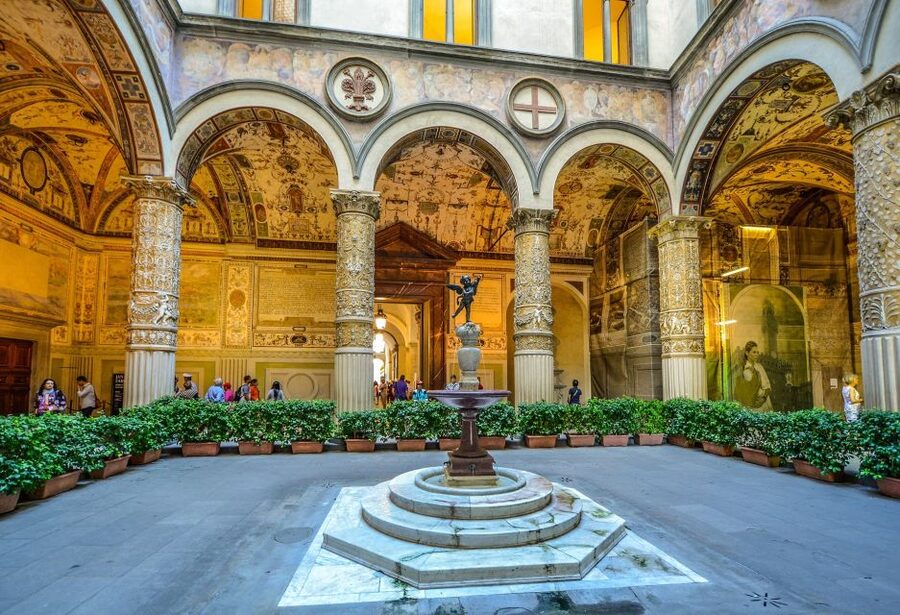Florence: Palazzo Vecchio Guided Tour - Why Palazzo Vecchio hits so hard in 90 minutes