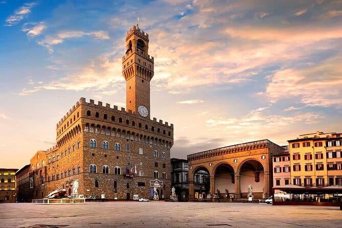 Florence Palazzo Vecchio Priority Entry Ticket with Host - Salone dei Cinquecento: the hall that explains power