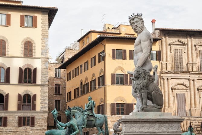 Florence Palazzo Vecchio: Reserved Entrance Ticket & Visit - Palazzo Vecchio’s exterior mood: medieval muscle first