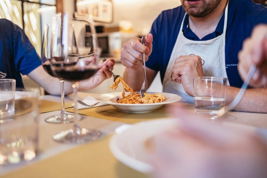 Florence: Pasta and Tiramisu Cooking Class with Local Host - Your 3-Hour Flow: From Dough to Dinner Table