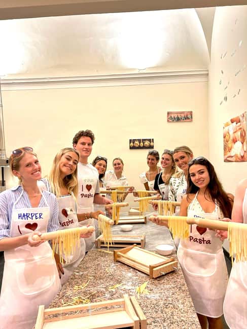 Florence: Pasta Class with Wine, Limoncello and Dessert - Fettuccine by hand: the dough you can actually see change