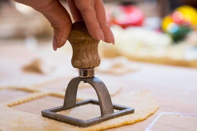 Florence: Pasta Cooking Class with Tiramisu & Gift Apron - The Practical Part: Group Size, Timing, and Comfort