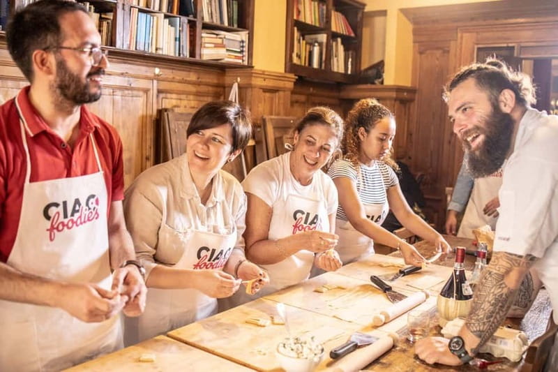 Florence: Pasta & Tiramisu Class with Unlimited Wine - Where You Meet and How the Timing Works