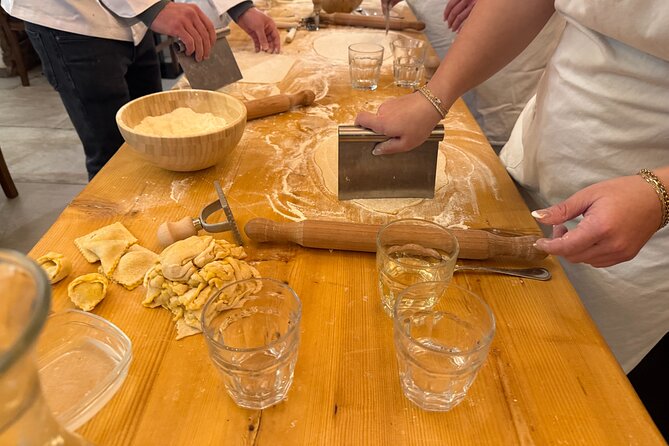 Florence: Pasta & Tiramisu Cooking Class with lots of Good Wine - Pappardelle with Tomato Sauce: The Tuscan Anchor