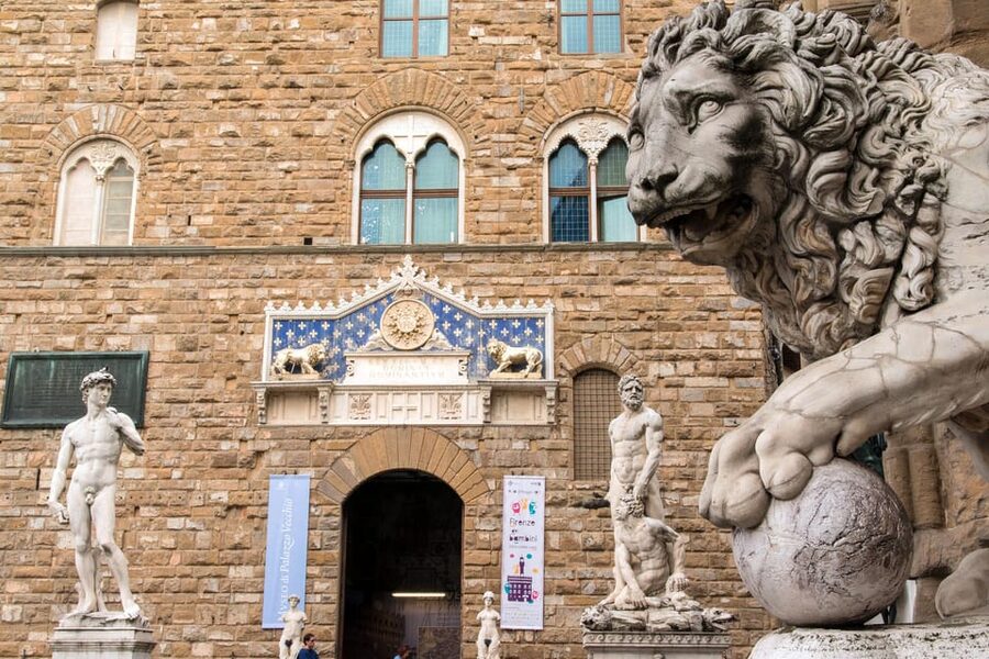 Florence: Piazza della Signoria & David - Anti Walking Tour - Medici Stories in the Open Air: Why Context Changes Everything