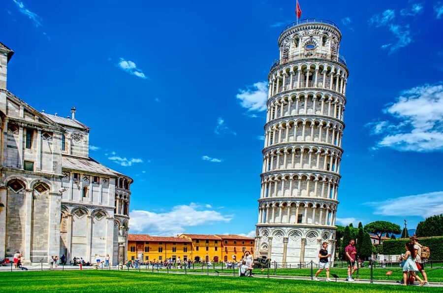 Florence: Pisa - Lucca Private Full Day Tour - Pisa’s Piazza dei Miracoli: Leaning Tower and the “whole monument” idea