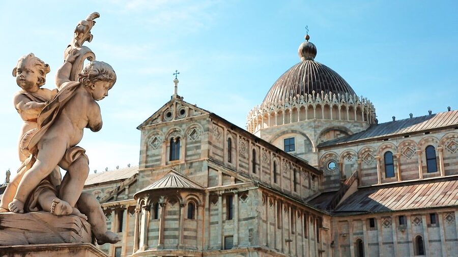 Florence: Pisa, Siena, S. Gimignano, Chianti Wine & Lunch - Pisa at speed: Square of Miracles and the Leaning Tower photo moment