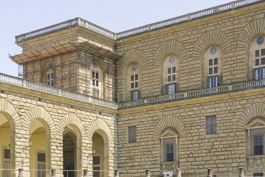 Florence: Pitti Palace and Palatina Gallery Ticket and Tour - Learning the palace story: grand-dukes, Medici power, and why it changes your view