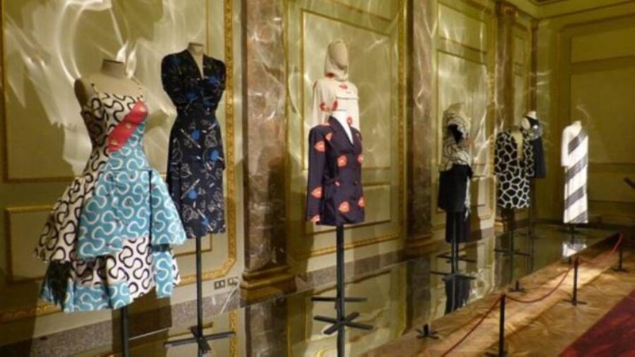Florence: Pitti Palace Small Group Tour - Royal Apartments: décor as a status language
