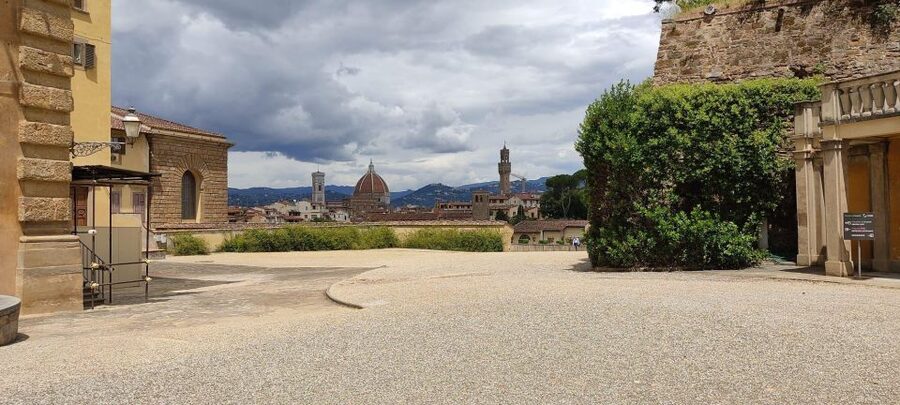 Florence: Pitti Palace Small Group Tour - Timed entry and express security: why it matters