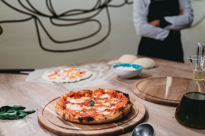 Florence Pizza & Tiramisù Cooking Class: Small Group Experience - Fresh, seasonal ingredients: how the lesson connects to real Italian cooking