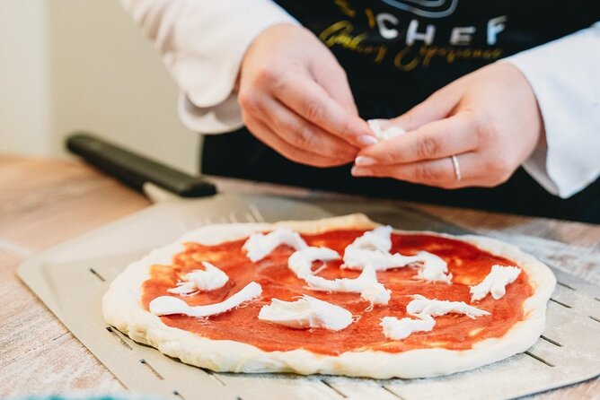 Florence Pizza & Tiramisù Cooking Class: Small Group Experience - Getting to Via della Mattonaia and starting smoothly