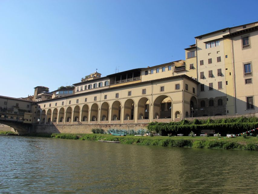 Florence: Ponte Vecchio Rafting Experience with Aperitif - Ponte Vecchio From the Water: That Aperitif-Ready Moment