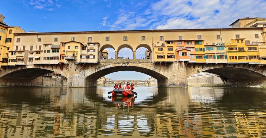 Florence: Pontevecchio Bridge and City Sights Rafting Cruise - Why Rafting the Arno Beats Another Florence Photo Walk
