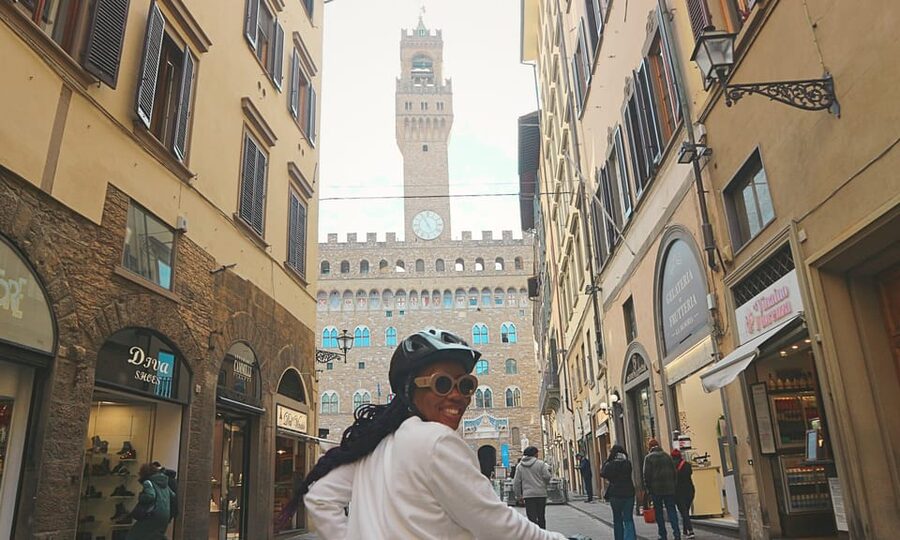 Florence Premium E-Bike Tour + Photo Shoot and Tastings - Pitti Palace and the “money shot” run to Ponte Vecchio