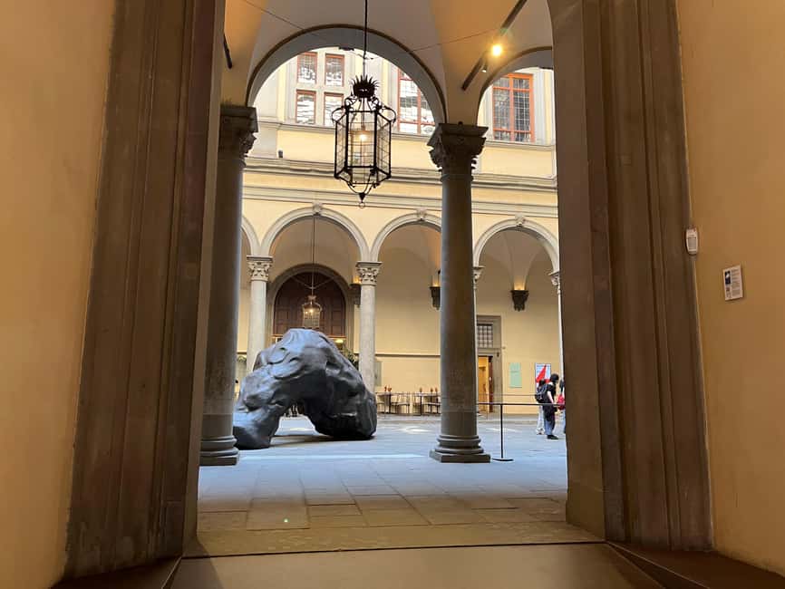 Florence Premium E-Bike Tour + Photo Shoot and Tastings - Piazza della Repubblica and the classic Florence stair-step