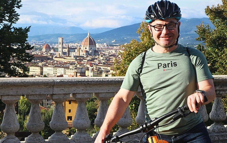 Florence Premium E-Bike Tour + Photo Shoot and Tastings - San Frediano dessert stop and the gentler finish