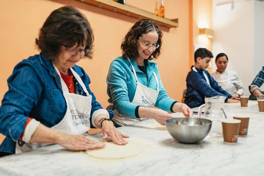 Florence: Premium Pizza & Gelato Preparation Class with Wine - Quick Hits Before You Go