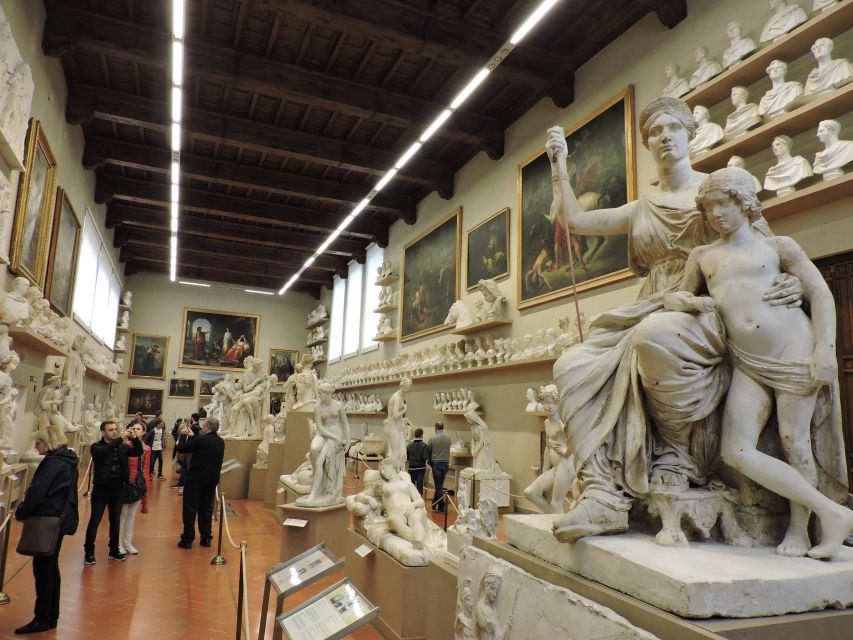 Florence: Private Accademia Gallery Tour - Stop 2: the main Accademia rooms and the Medici connection