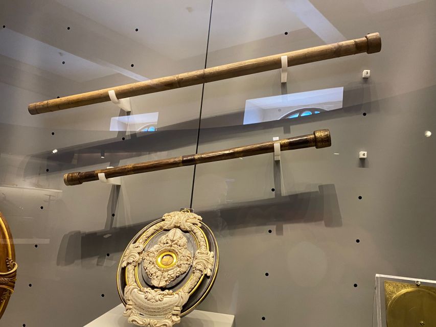 Florence: Private Astronomical Tour of the Museo Galileo - Optics, electrostatics, and the way a guide changes what you notice