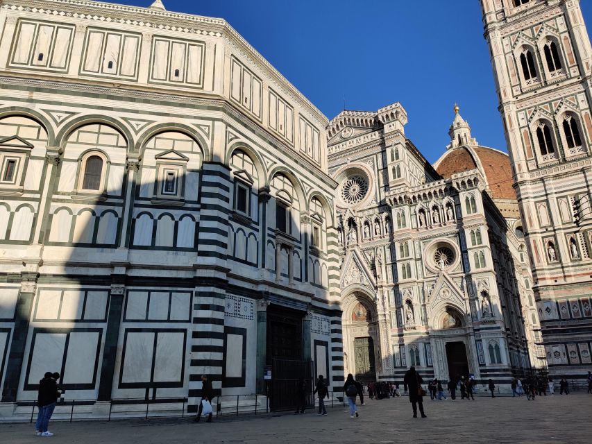 Florence: Private City Walking Tour with Accademia & Uffizi - Museum rules that can trip you up (water and security)