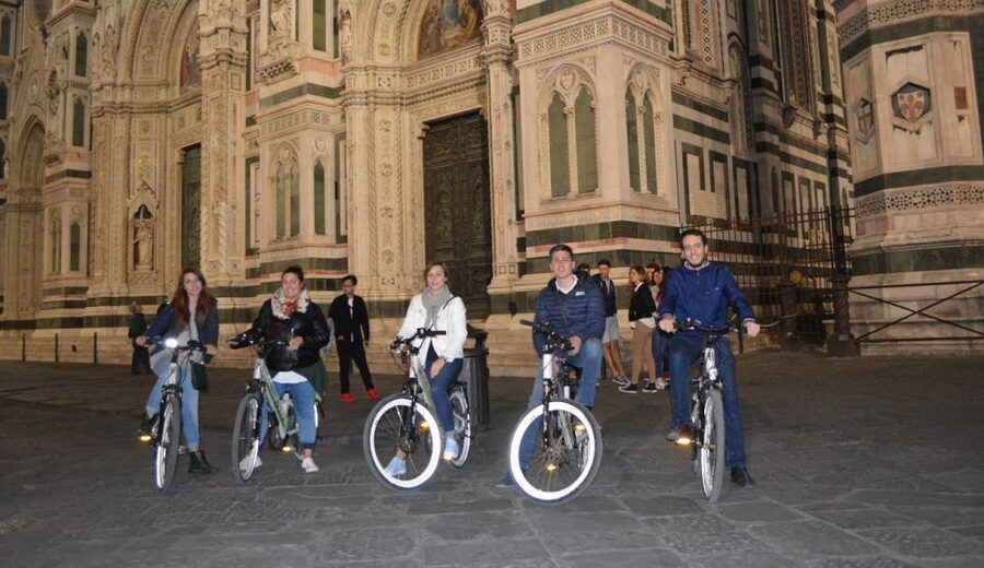 Florence: Private E-Bike Night Tour & Piazzale Michelangelo - Piazzale Michelangelo at night: the view that turns the lights on in your head