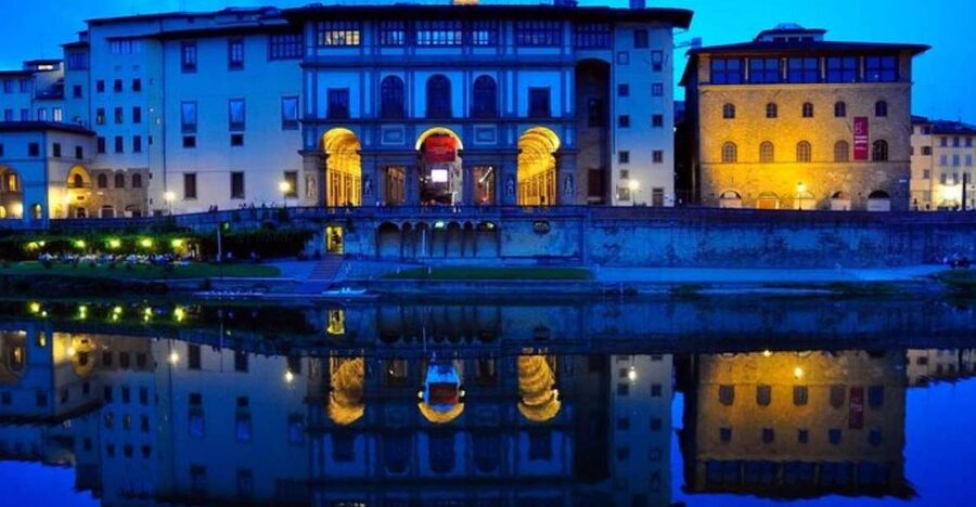Florence: Private E-Bike Night Tour & Piazzale Michelangelo - Arno River and Lungarni: the best kind of “warm-up”